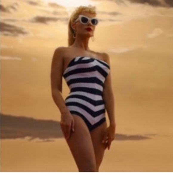 Zara Striped Barbie™ Mattel Swimsuit - Picture 13 of 16